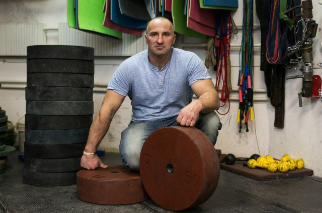 Стронгмен Дмитрий КОНОНЕЦ