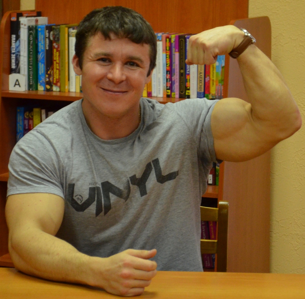 Евгений ШЕВЧУК, чемпион мира 2014 г. по бодибилдингу
